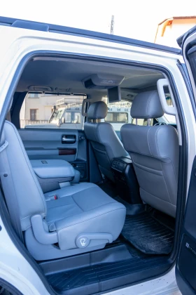 Toyota Sequoia 5.7 ГАЗ 4х4 PLATINUM, снимка 14