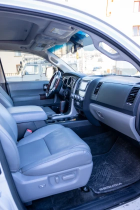 Toyota Sequoia 5.7 ГАЗ 4х4 PLATINUM, снимка 12