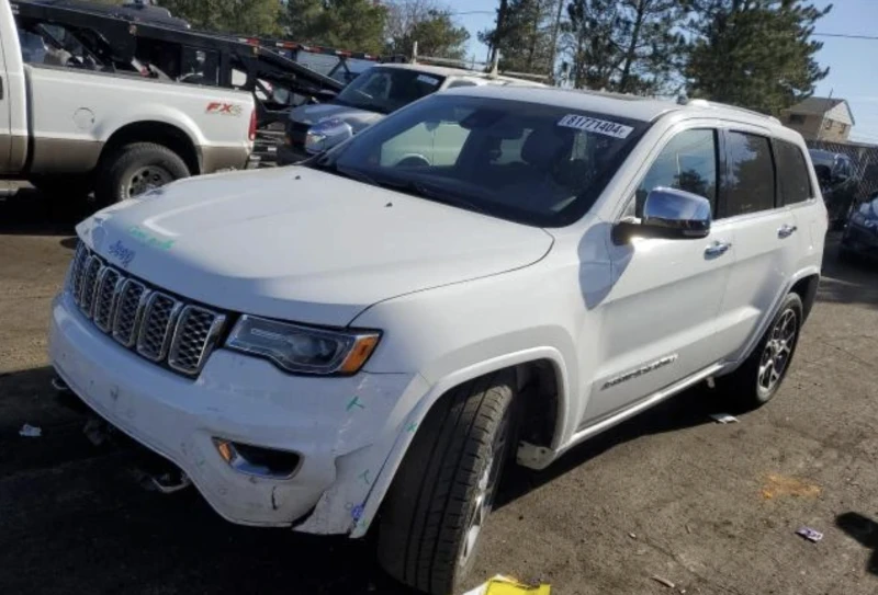 Jeep Grand cherokee Overland, снимка 1 - Автомобили и джипове - 48799417