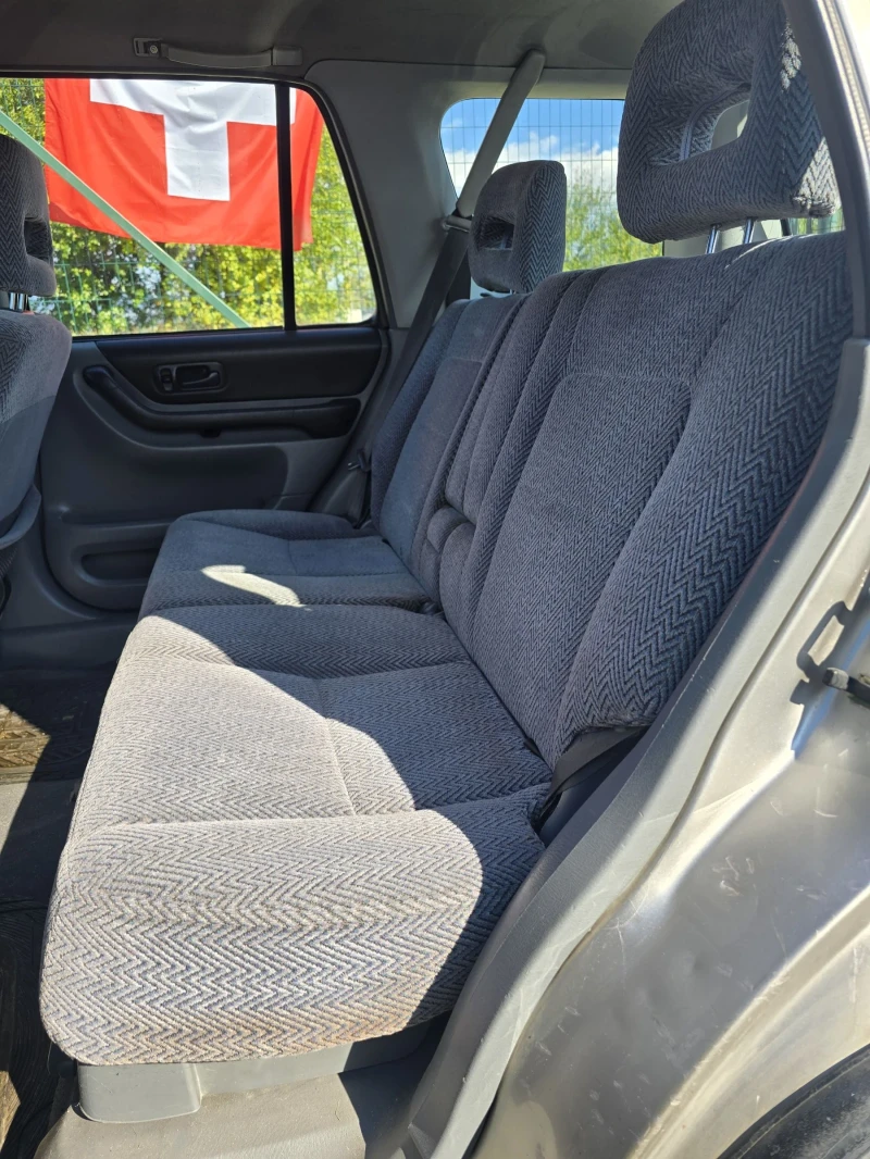 Honda Cr-v 2.0I Газ-Бензин 4х4 Климатик Масичка, снимка 9 - Автомобили и джипове - 52061611
