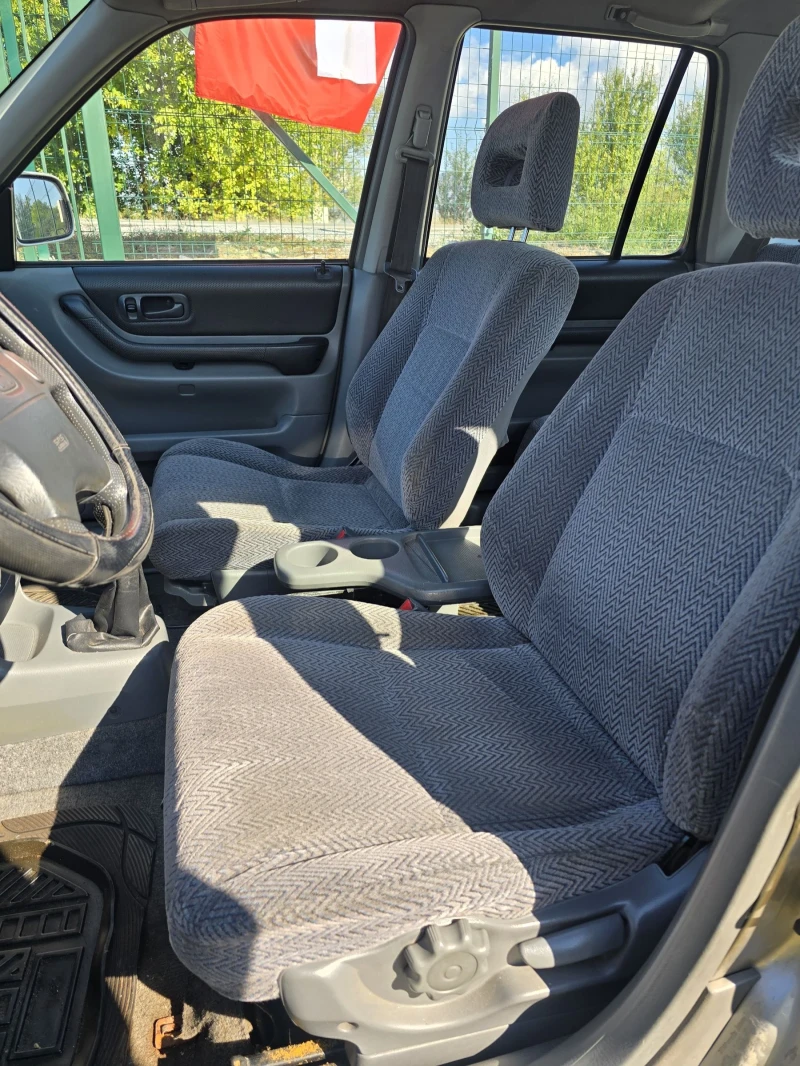 Honda Cr-v 2.0I Газ-Бензин 4х4 Климатик Масичка, снимка 5 - Автомобили и джипове - 52061611