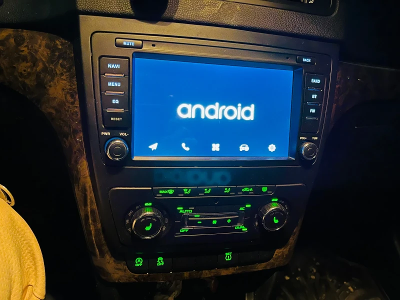 Skoda Yeti, снимка 6 - Автомобили и джипове - 52467272