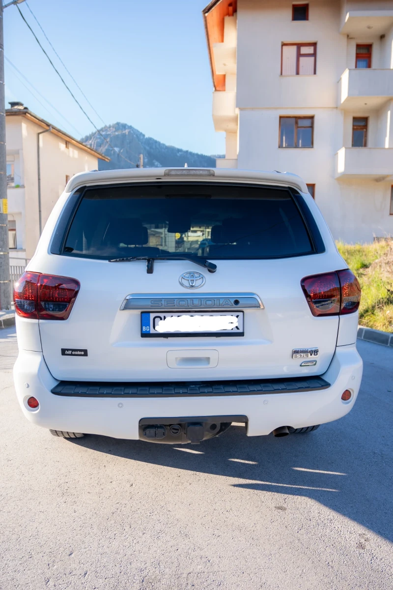 Toyota Sequoia 5.7 ГАЗ 4х4 PLATINUM, снимка 6 - Автомобили и джипове - 52916758