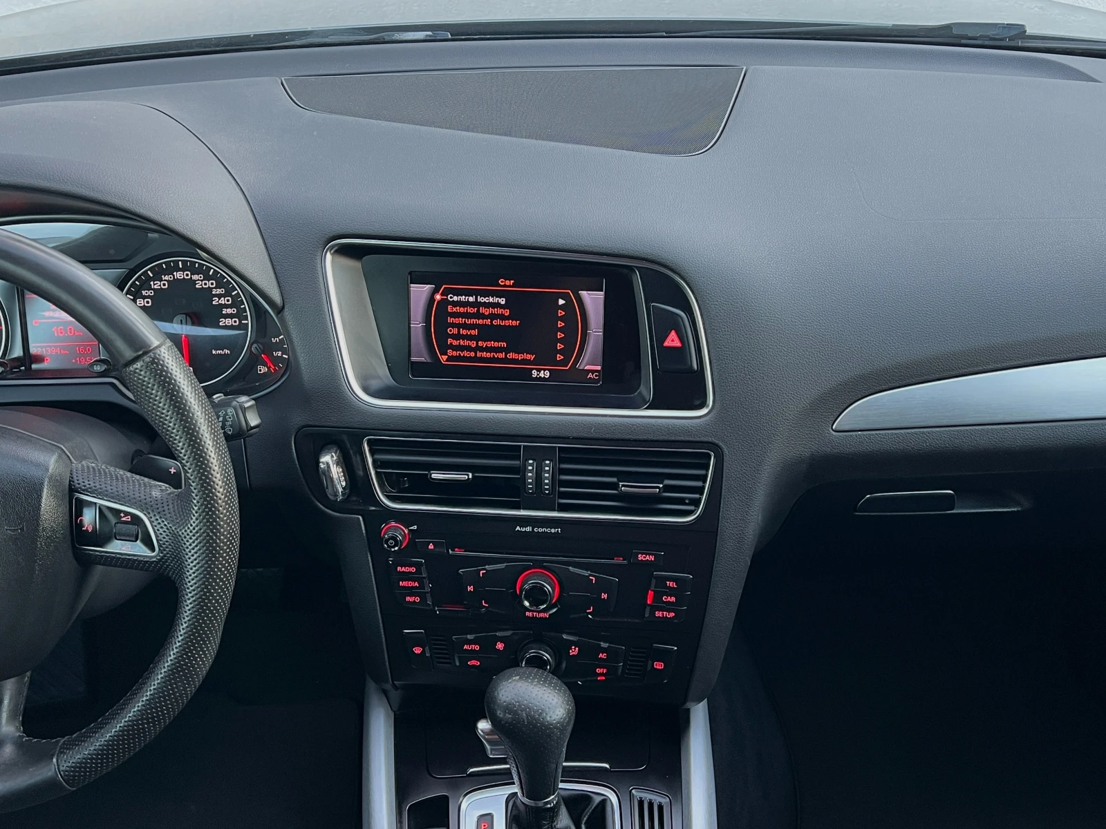 Audi Q5 2.0TDi S-Line 4x4 ИСТИНСКИ КИЛОМЕТРИ - ЕВРО 5 - изображение 9