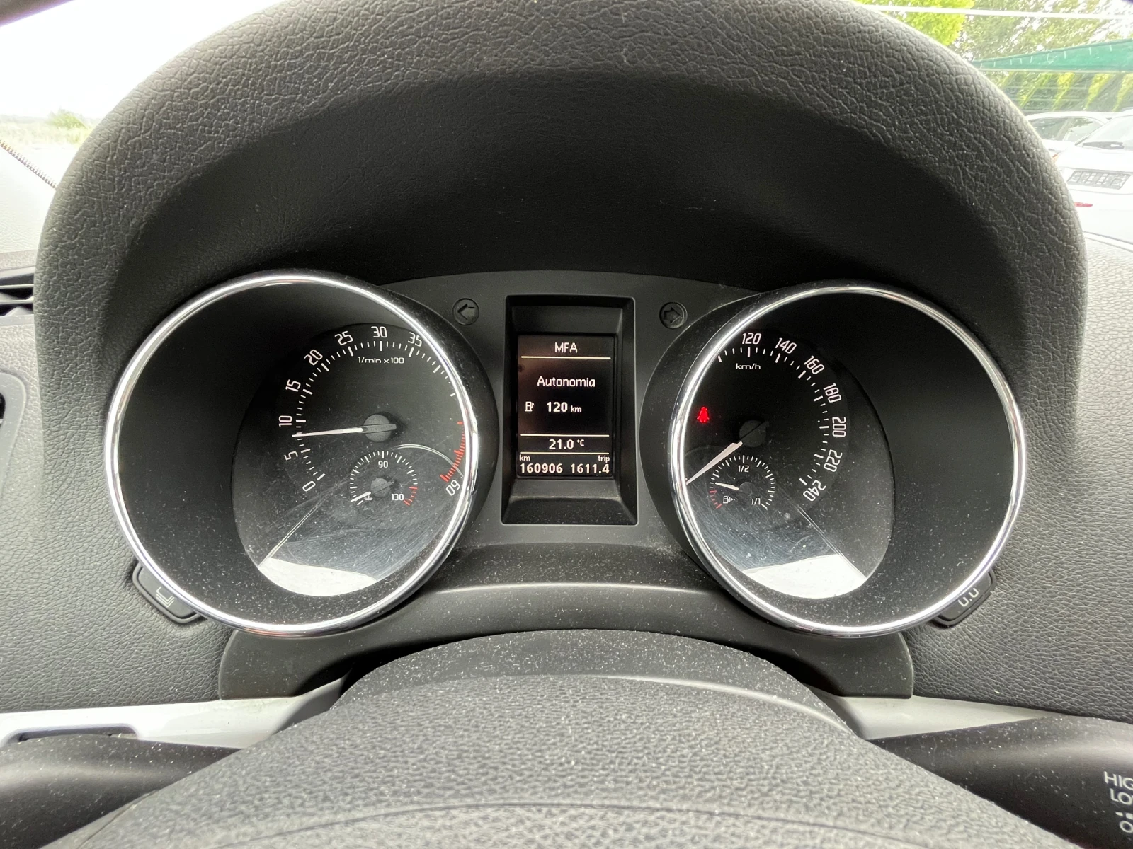 Skoda Yeti 2.0TDI - изображение 9