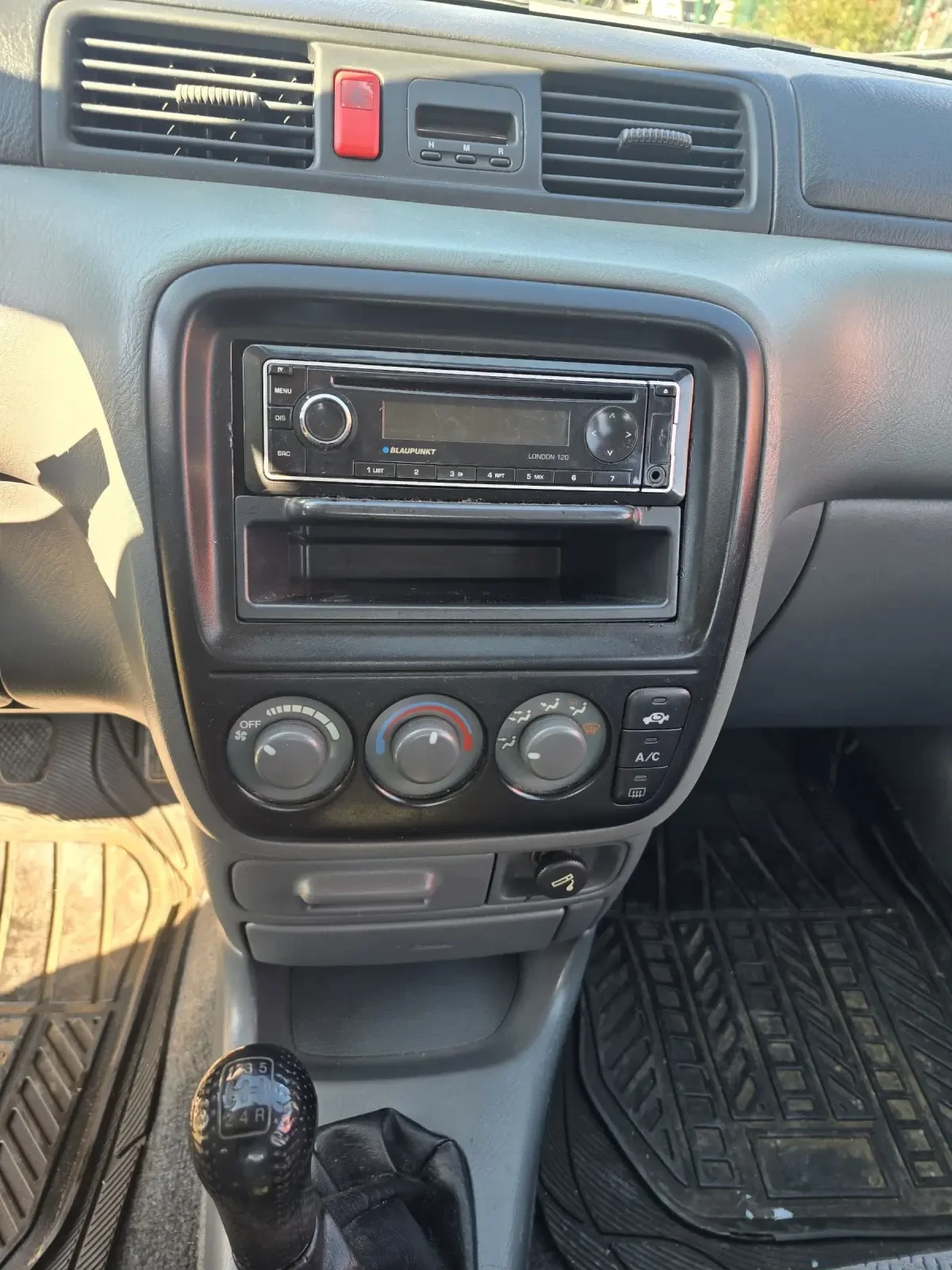 Honda Cr-v 2.0I Газ-Бензин 4х4 Климатик Масичка - изображение 8