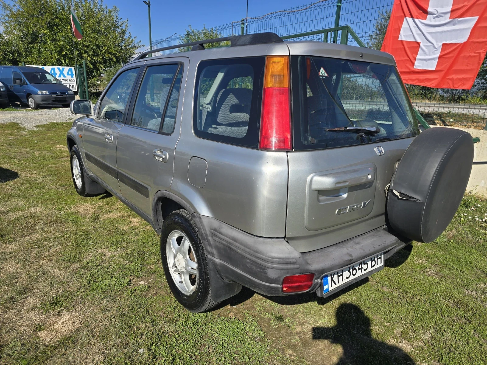 Honda Cr-v 2.0I Газ-Бензин 4х4 Климатик Масичка - изображение 4