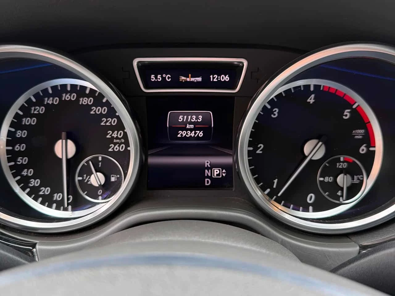 Mercedes-Benz ML 350 4MATIC * ДВА ЧИФТА ГУМИ/ДЖАНТИ* ПАНОРАМА* ПОДГРЕВИ, снимка 8 - Автомобили и джипове - 53951504