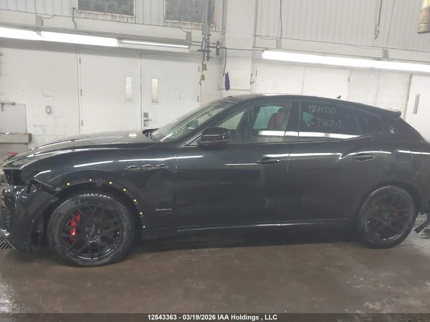 Maserati Levante S GRANSPORT | НАЛИЧНИ ФАРОВЕ | ДВА КЛЮЧА | , снимка 14 - Автомобили и джипове - 53955390