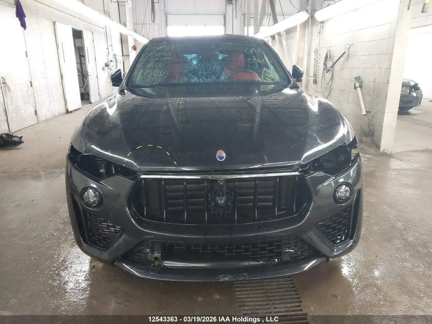 Maserati Levante S GRANSPORT | НАЛИЧНИ ФАРОВЕ | ДВА КЛЮЧА | , снимка 12 - Автомобили и джипове - 53955390