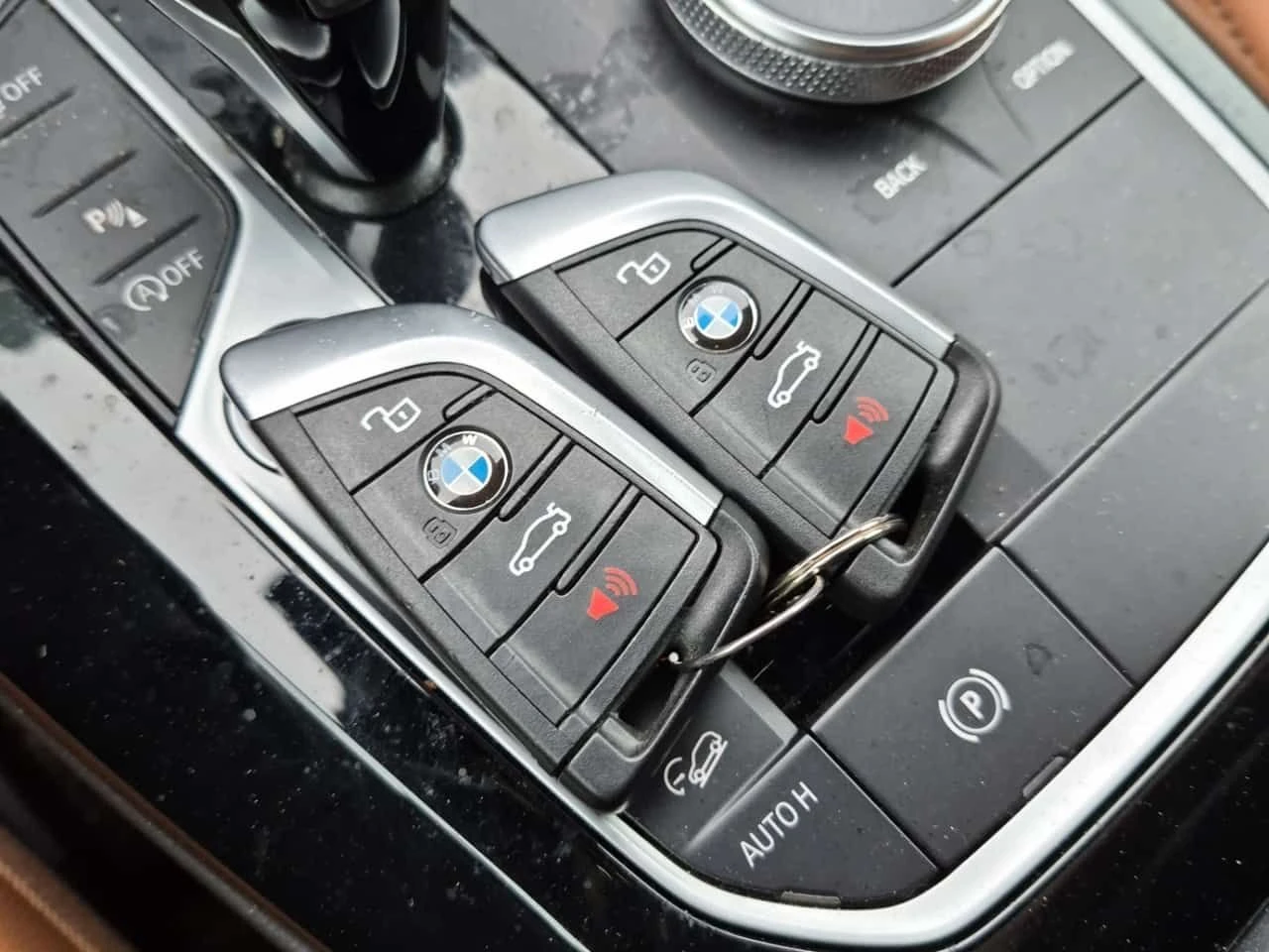 BMW X3 XDRIVE30I| PANORAMA| 2 КЛЮЧА| CARFAX| , снимка 17 - Автомобили и джипове - 54078145