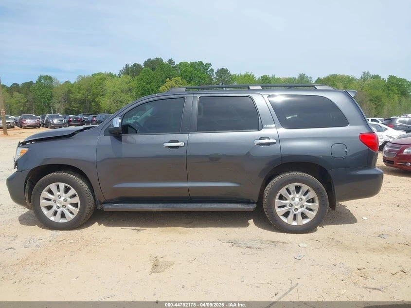 Toyota Sequoia PLATINUM 5.7 V8 * 4WD * CARFAX * , снимка 7 - Автомобили и джипове - 54260559