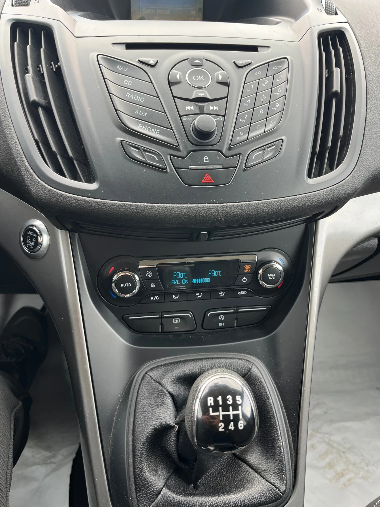 Ford Kuga 2.0TDCI , снимка 9 - Автомобили и джипове - 54391360
