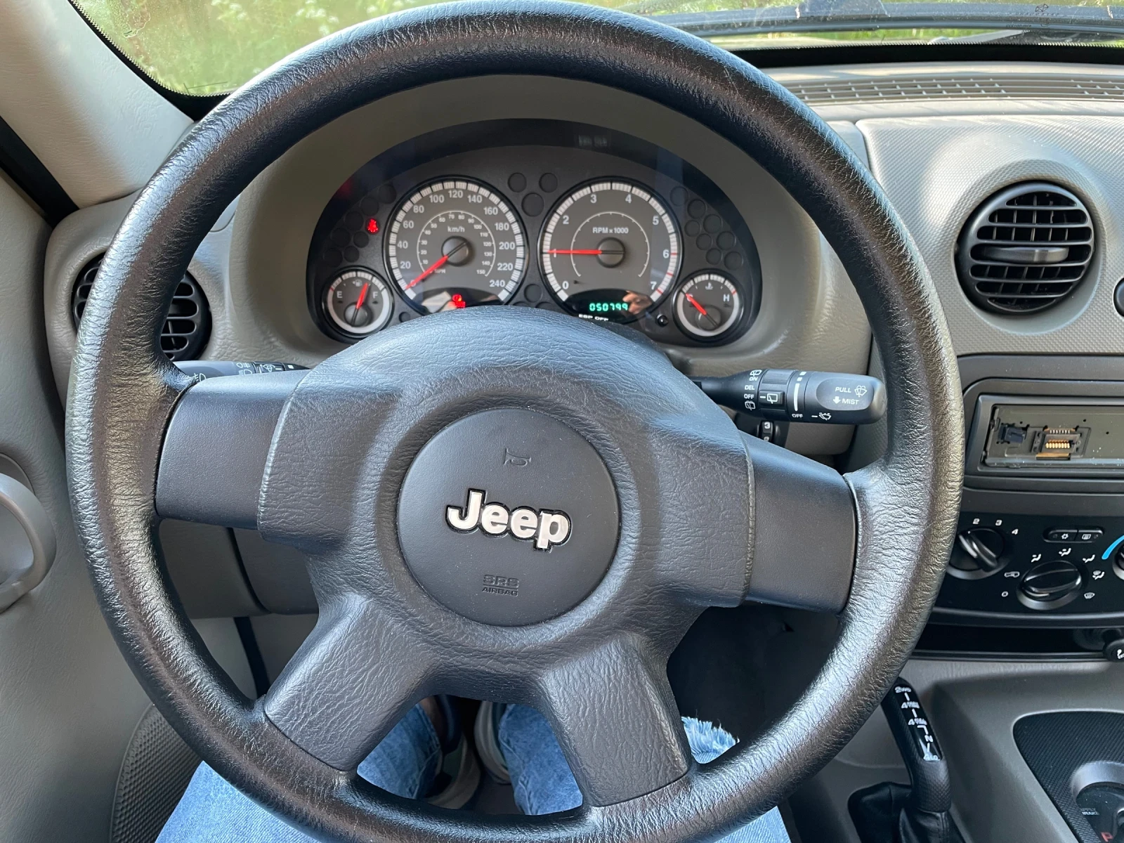 Jeep Cherokee, снимка 11 - Автомобили и джипове - 54981883