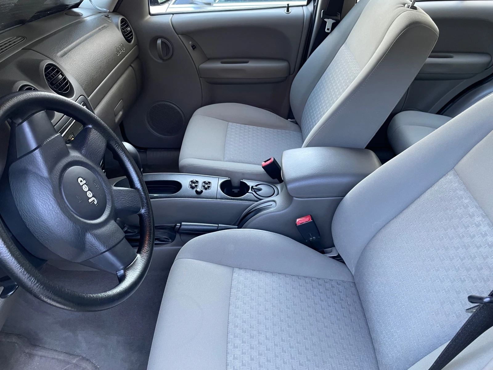 Jeep Cherokee, снимка 12 - Автомобили и джипове - 54981883