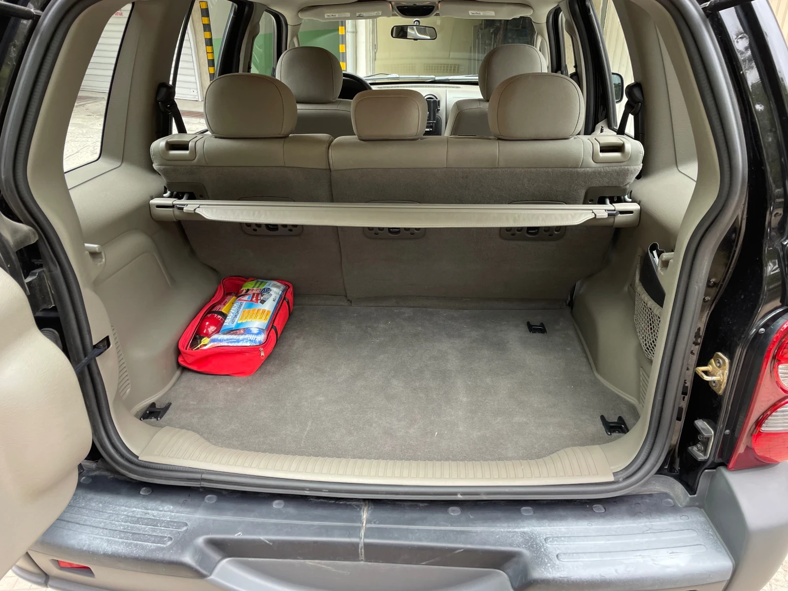 Jeep Cherokee, снимка 5 - Автомобили и джипове - 54981883