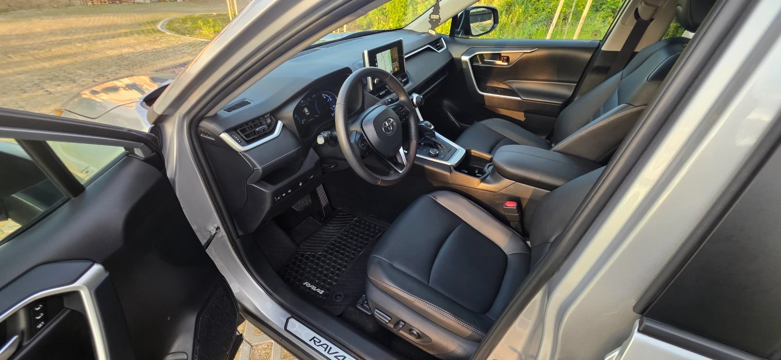 Toyota Rav4 Hybrid 2.5 XLE 4x4, снимка 9 - Автомобили и джипове - 55961088