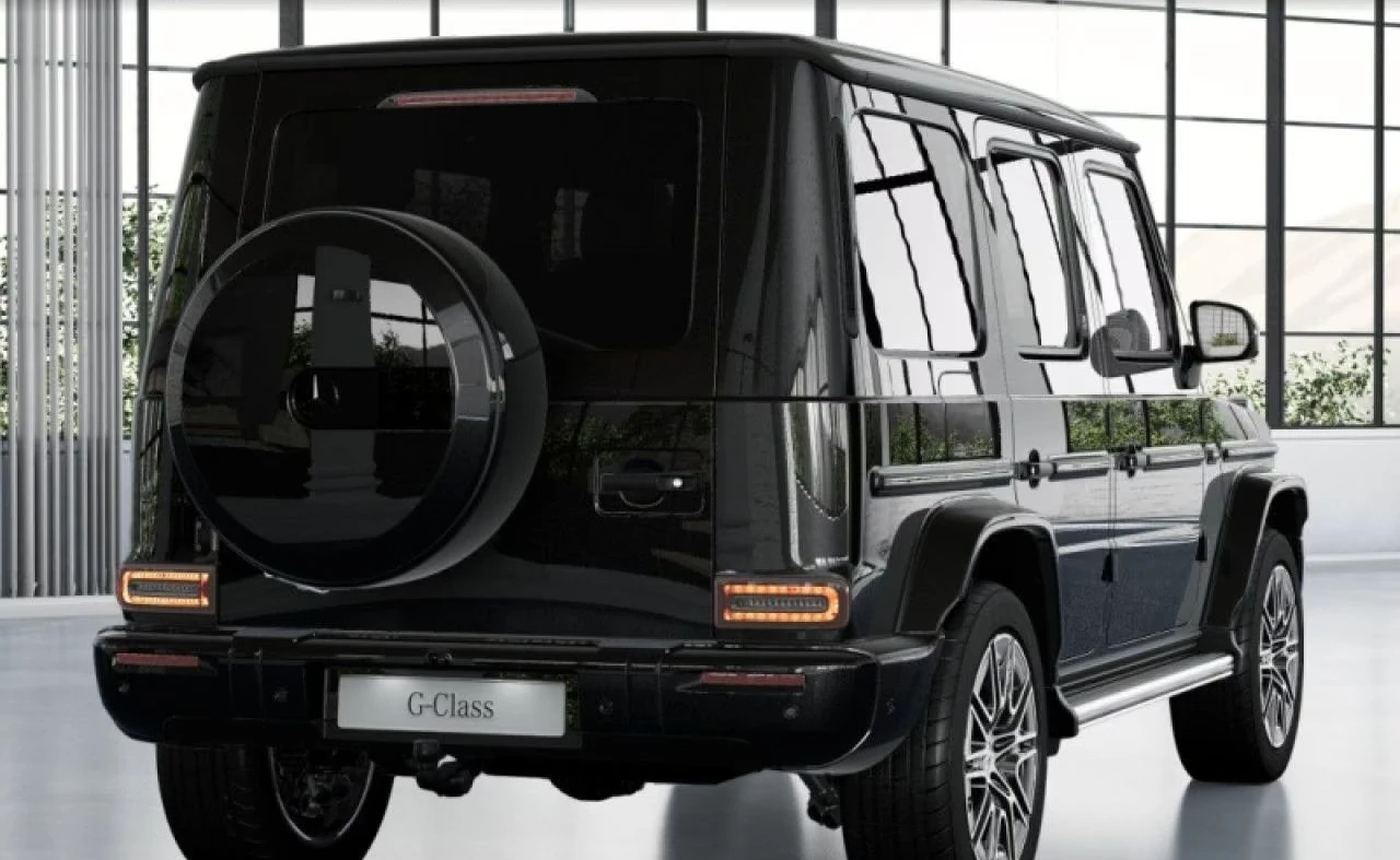 Mercedes-Benz G 450 d / AMG / MANUFAKTUR / EXCLUSIVE/ BURM/ PANO/ 360/, снимка 7 - Автомобили и джипове - 55979951