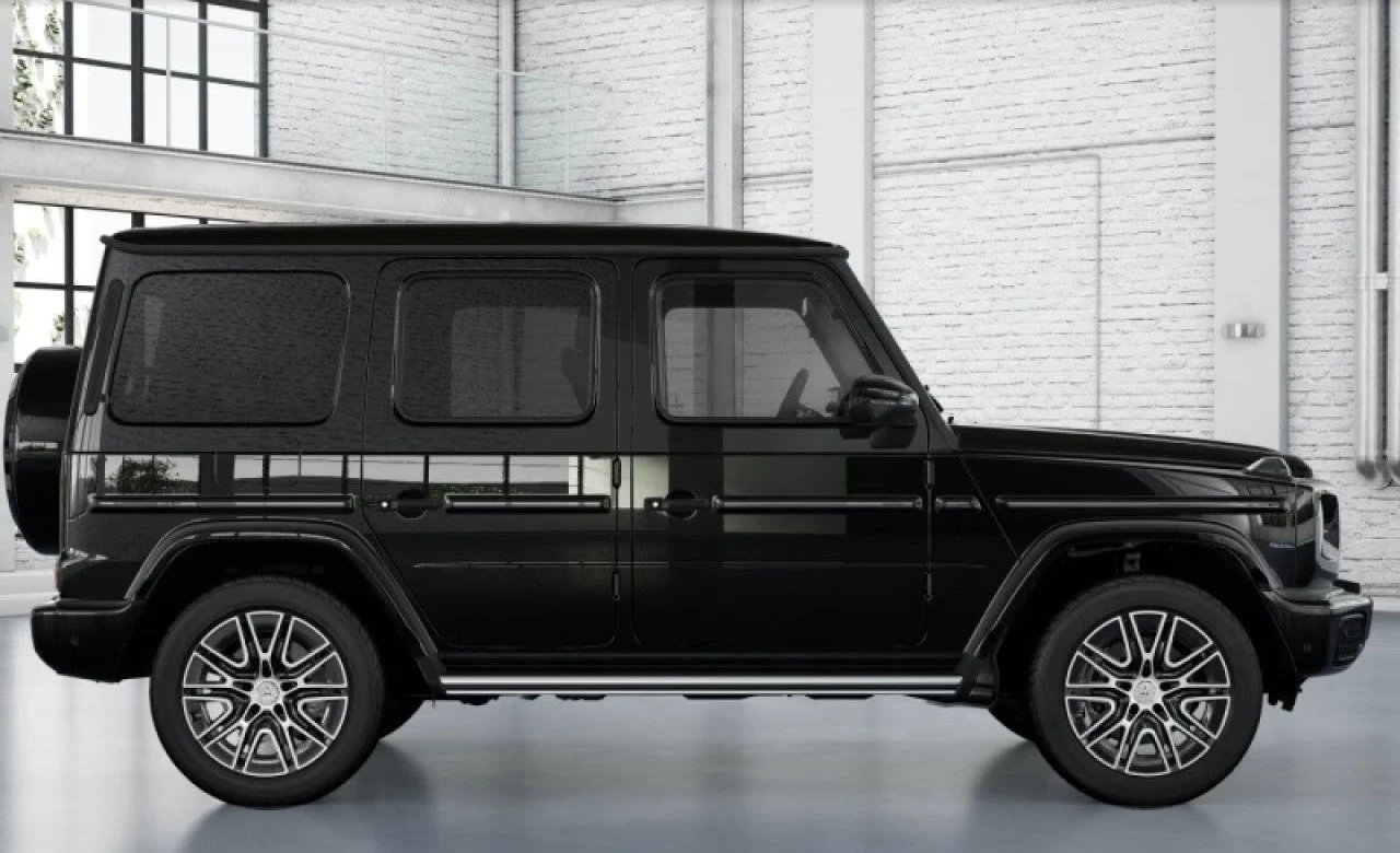 Mercedes-Benz G 450 d / AMG / MANUFAKTUR / EXCLUSIVE/ BURM/ PANO/ 360/, снимка 8 - Автомобили и джипове - 55979951