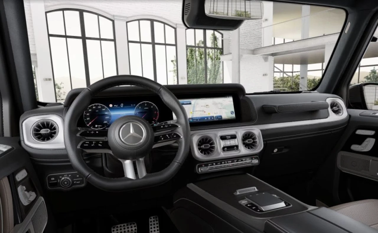 Mercedes-Benz G 450 d / AMG / MANUFAKTUR / EXCLUSIVE/ BURM/ PANO/ 360/, снимка 9 - Автомобили и джипове - 55979951
