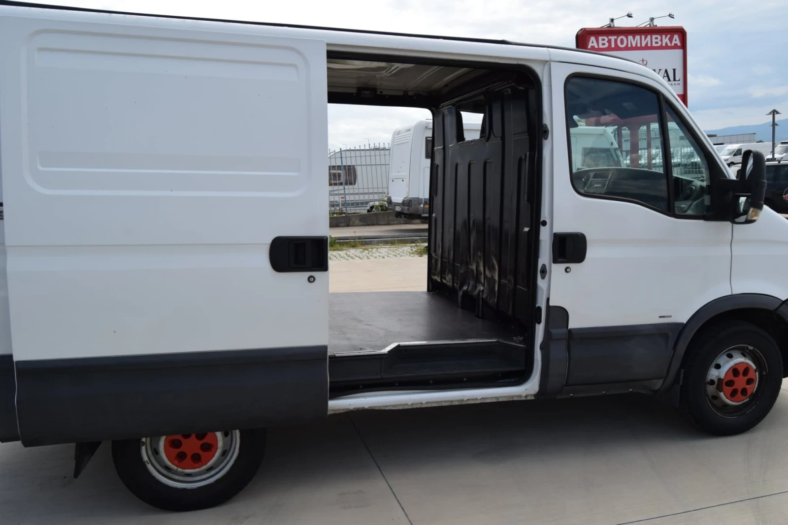 Iveco 35s15, снимка 6 - Бусове и автобуси - 54643432