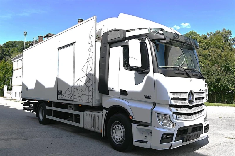 Mercedes-Benz Actros 1842 Thermo King T1200R Двутемпературен, снимка 2 - Камиони - 52294442