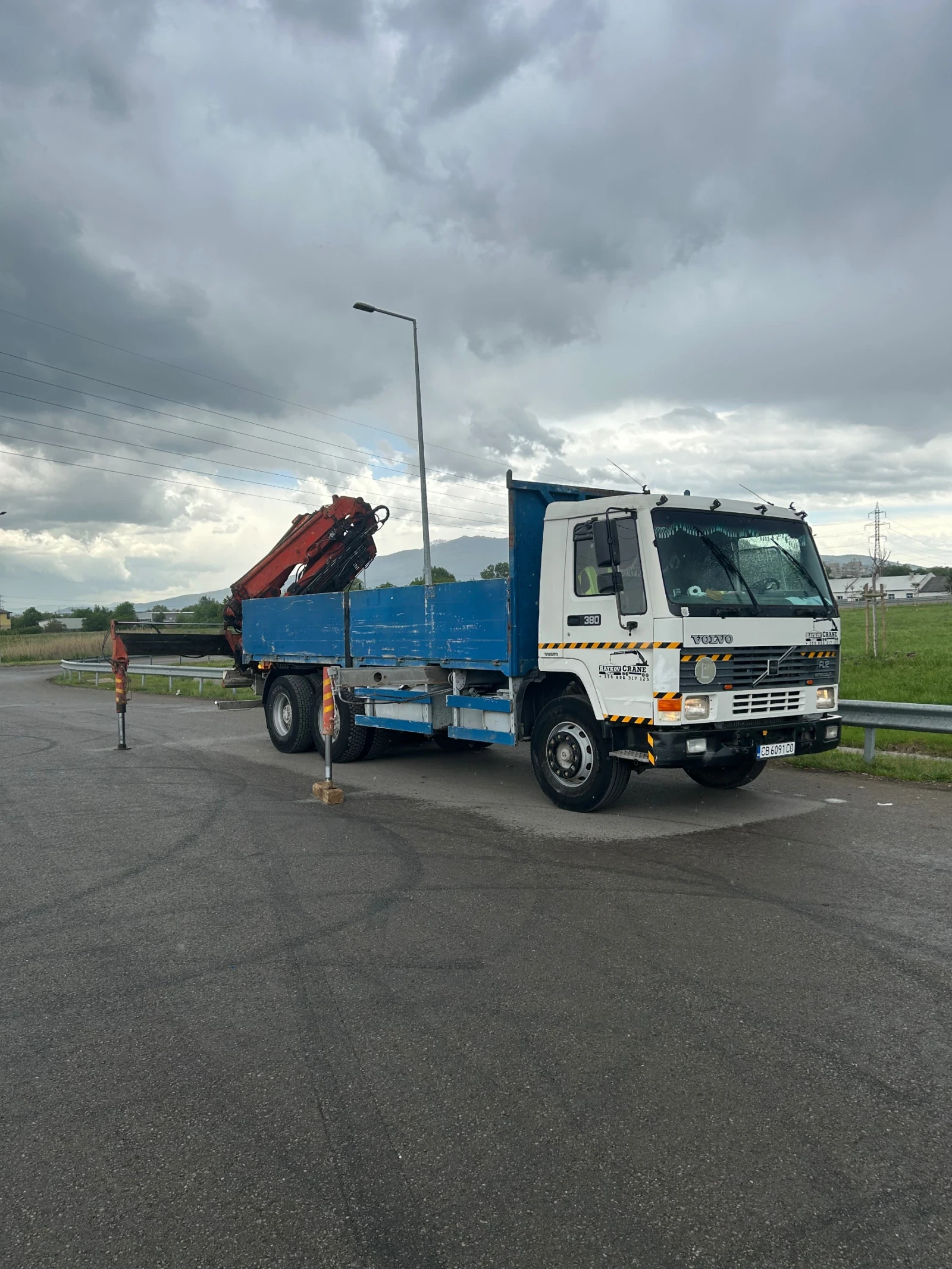Volvo F12 PALFINGER 28000+ FLY JIP
