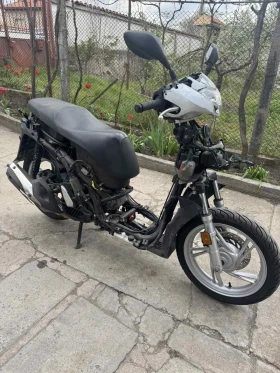 Обява за продажба на Honda Sh ABS Ful Led Keyles Start Stop Systems ~1 111 лв. - изображение 5 | Auto.bg Обява за продажба на Honda Sh ABS Ful Led Keyles Start Stop Systems ~1 111 лв. - изображение 5