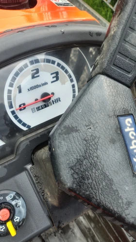 Трактор Kubota, снимка 4