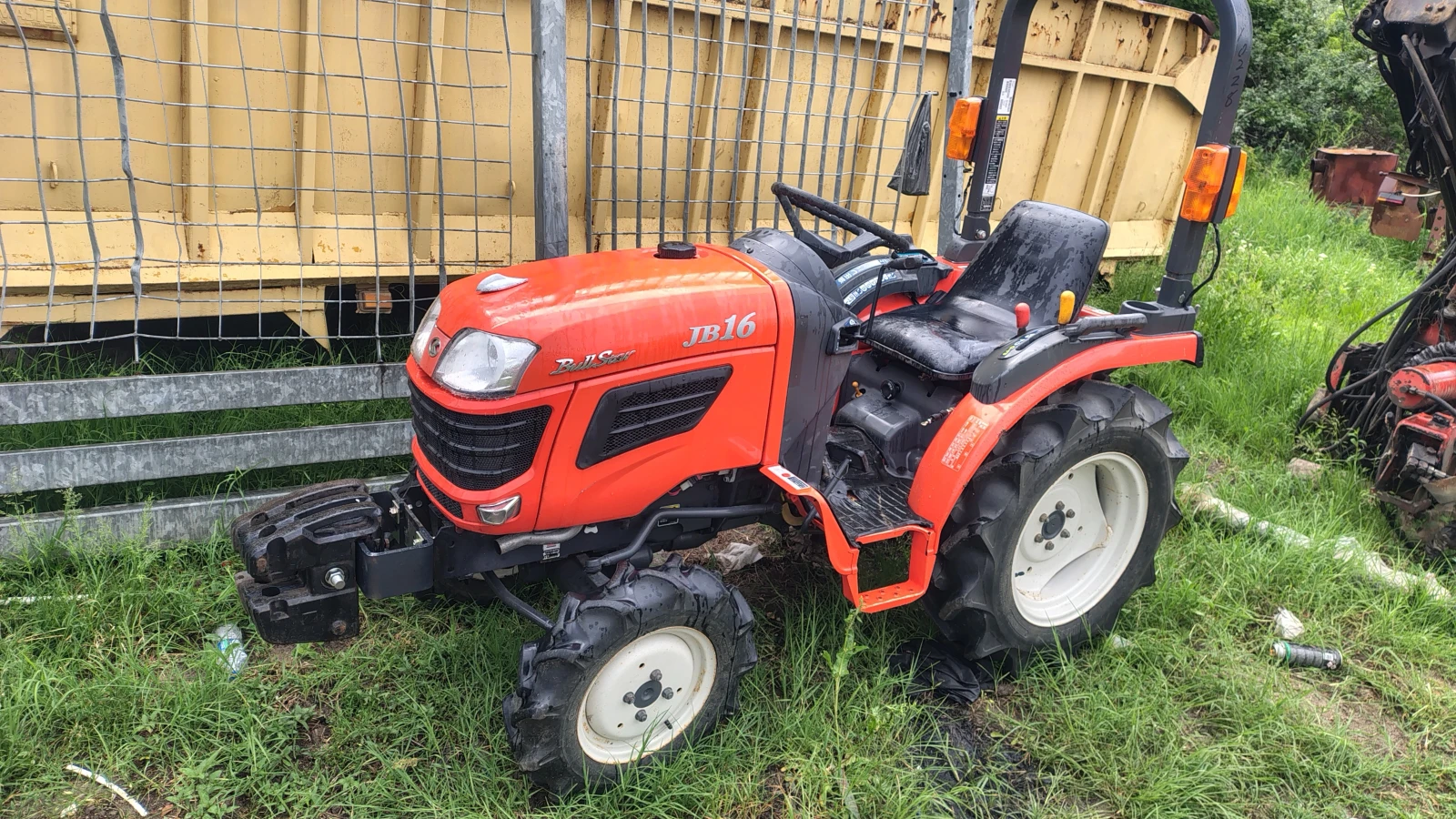 Трактор Kubota, снимка 2 - Селскостопанска техника - 54485110