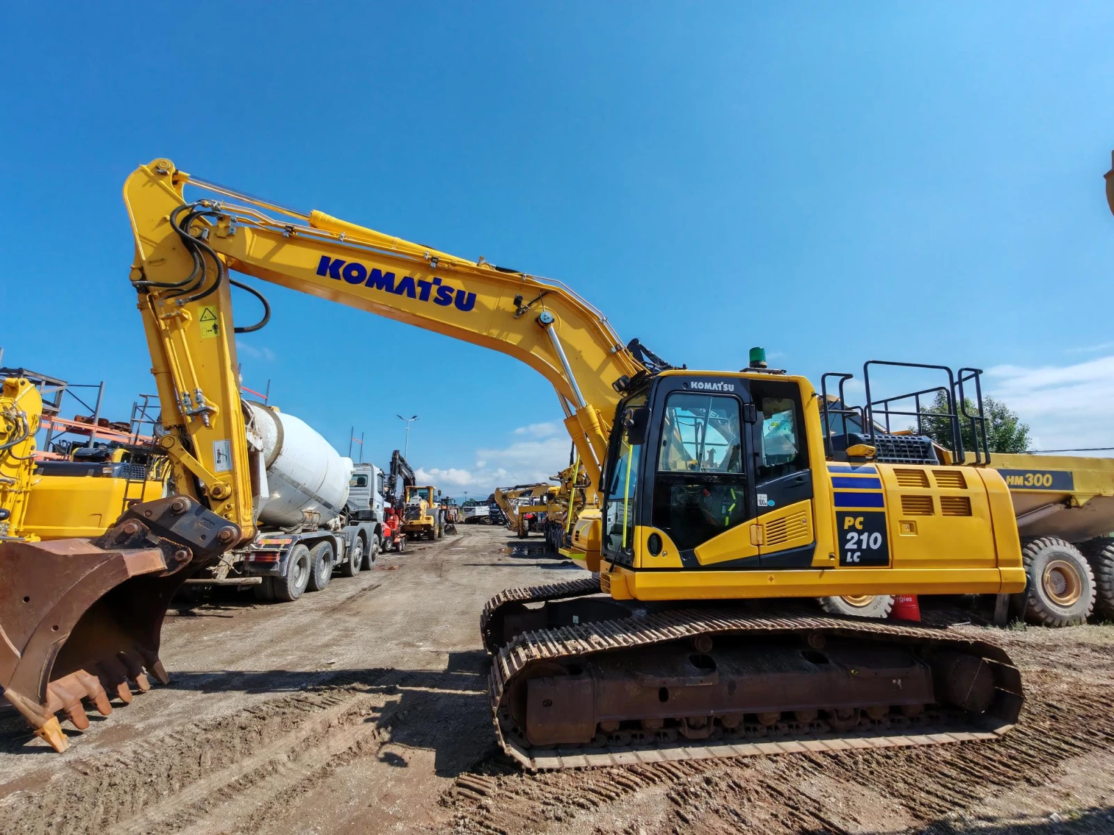 Багер Komatsu PC210LC-11E0