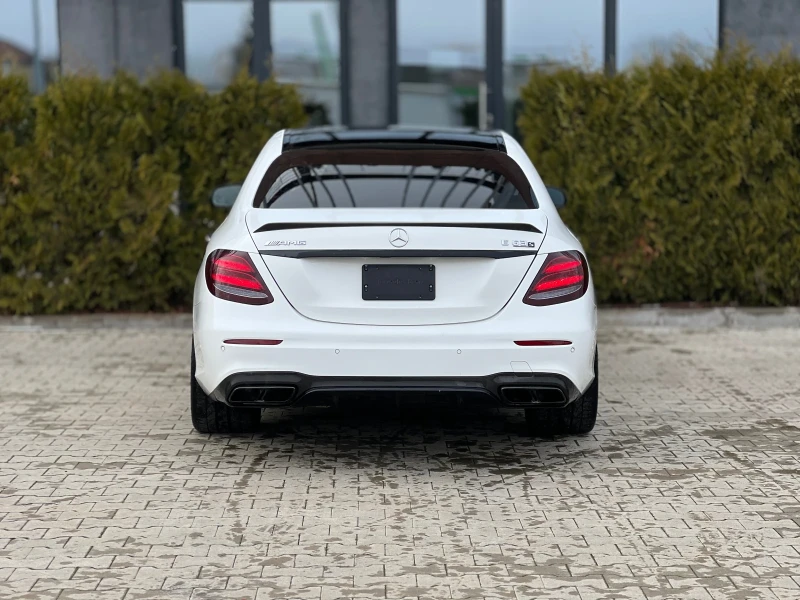 Mercedes-Benz E 63 AMG E63S, снимка 7 - Автомобили и джипове - 48268456