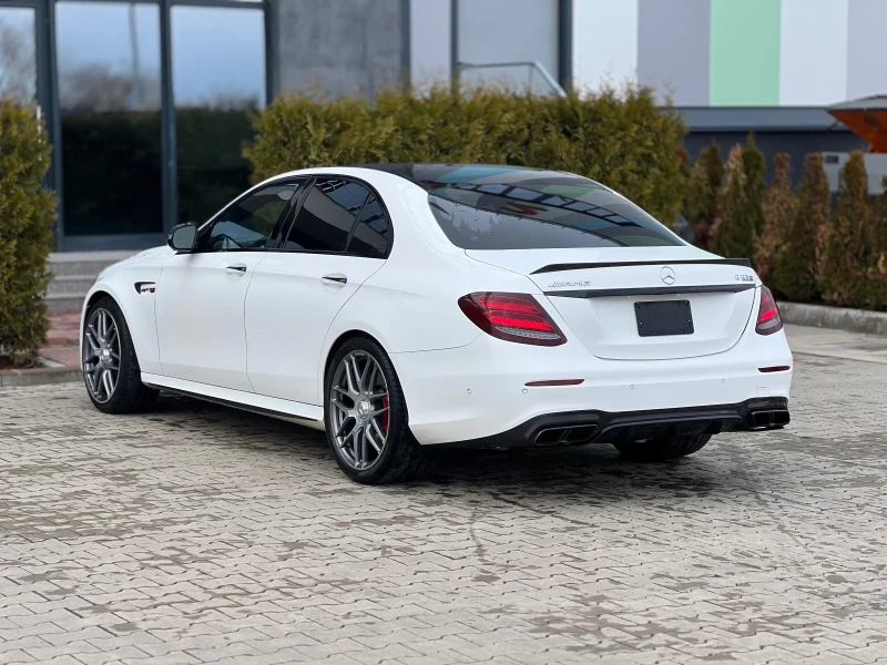 Mercedes-Benz E 63 AMG E63S, снимка 6 - Автомобили и джипове - 48268456