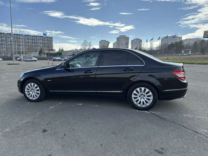 Mercedes-Benz C 220, снимка 2 - Автомобили и джипове - 48895248