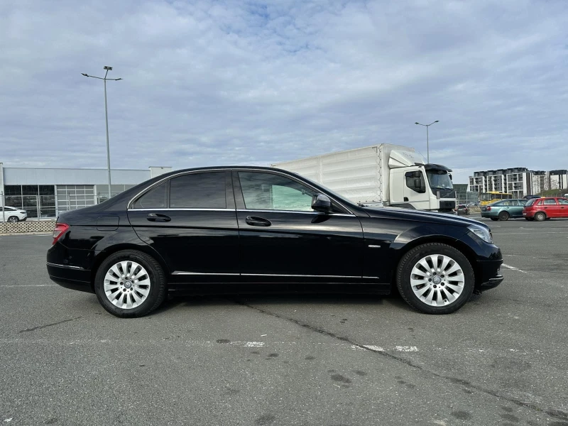 Mercedes-Benz C 220, снимка 4 - Автомобили и джипове - 48895248