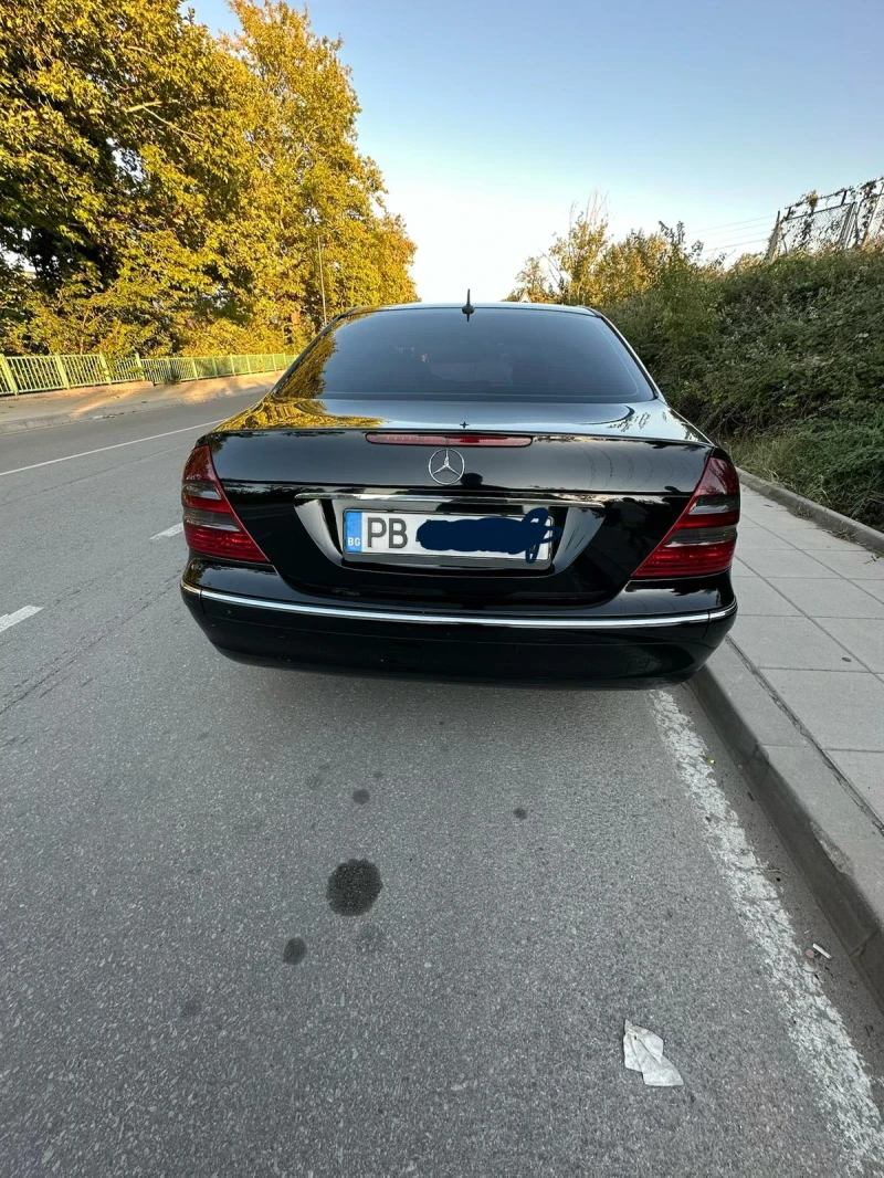Mercedes-Benz E 320, снимка 5 - Автомобили и джипове - 52899869