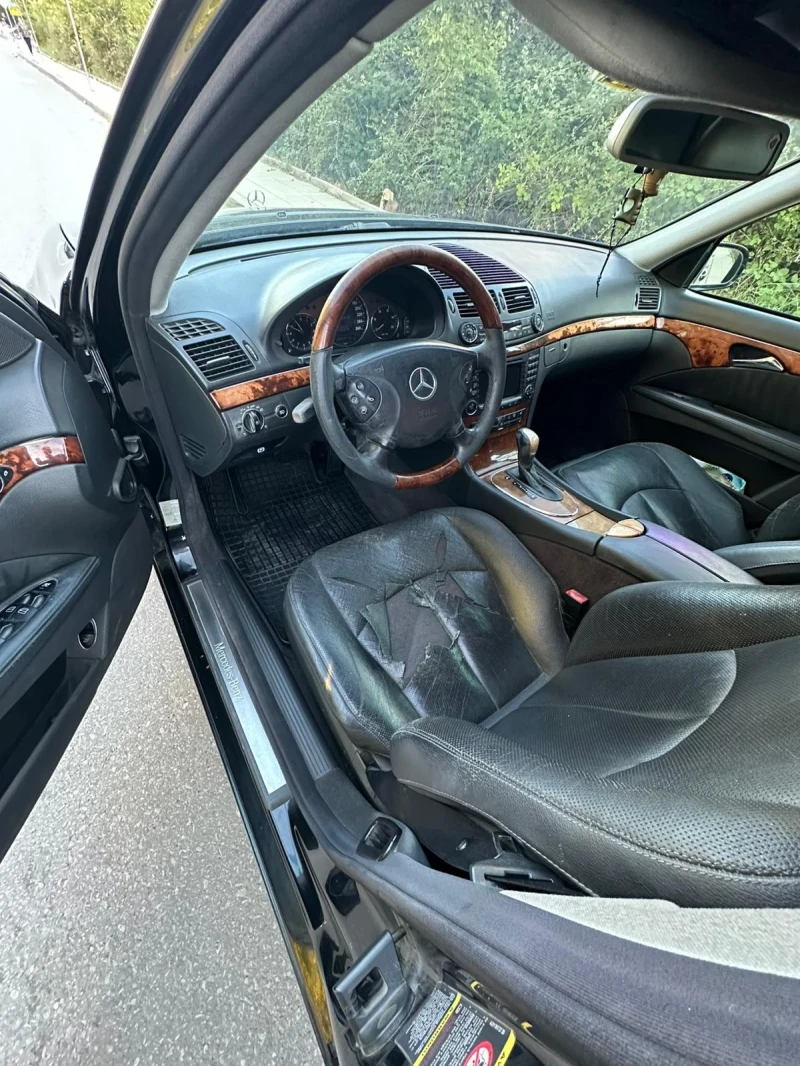 Mercedes-Benz E 320, снимка 8 - Автомобили и джипове - 52899869