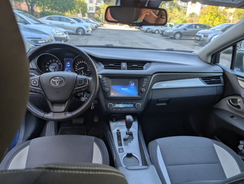 Toyota Avensis T27, снимка 3 - Автомобили и джипове - 52589587