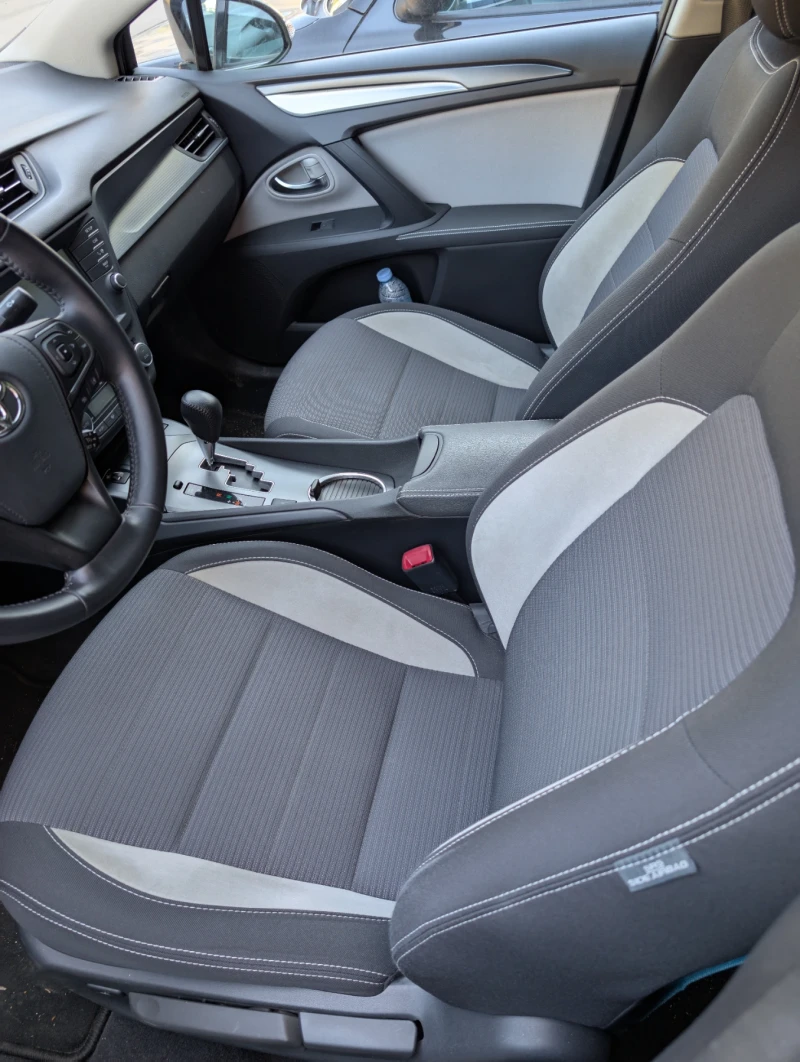 Toyota Avensis T27, снимка 5 - Автомобили и джипове - 52589587