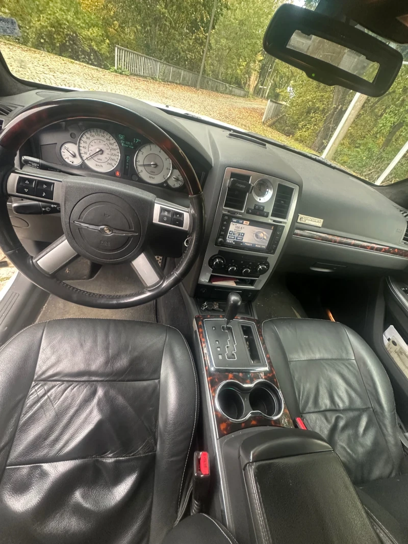 Chrysler 300c 3.0 CDI, снимка 7 - Автомобили и джипове - 52596570