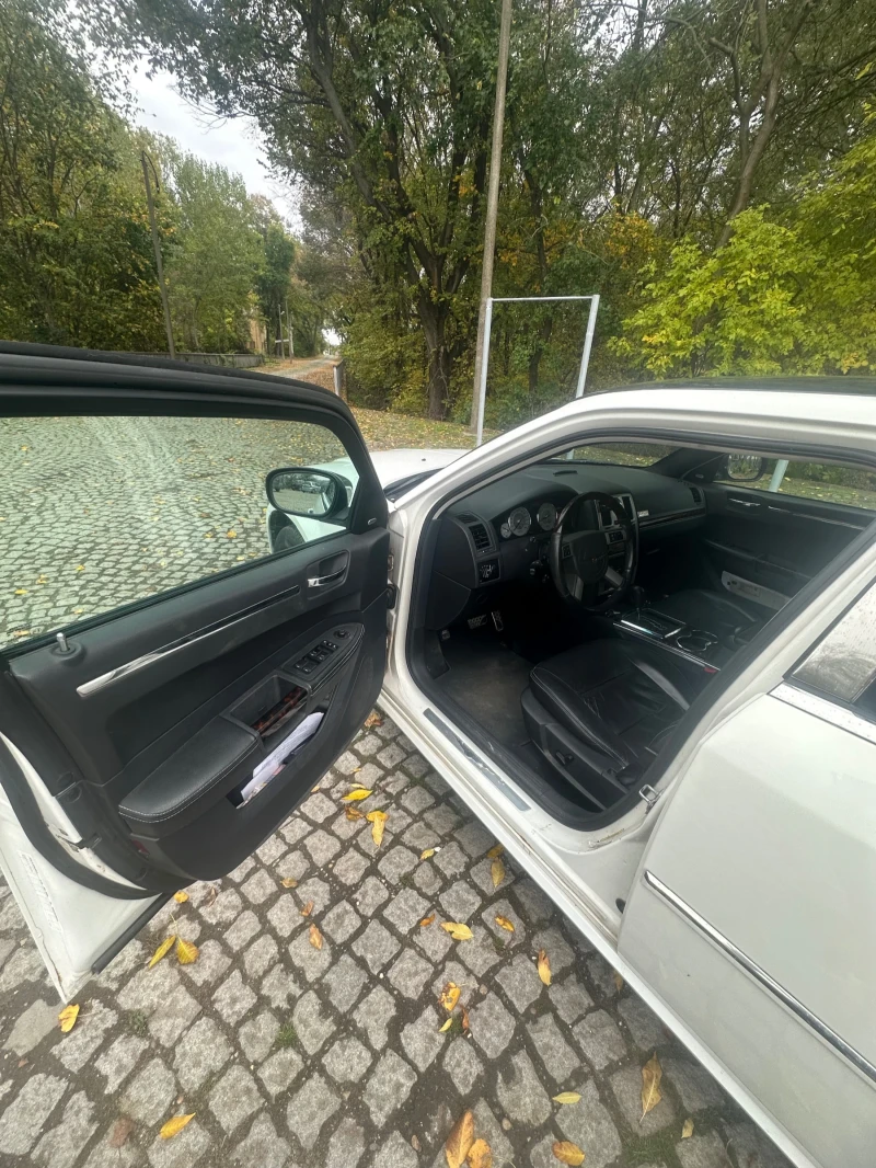 Chrysler 300c 3.0 CDI, снимка 9 - Автомобили и джипове - 52596570