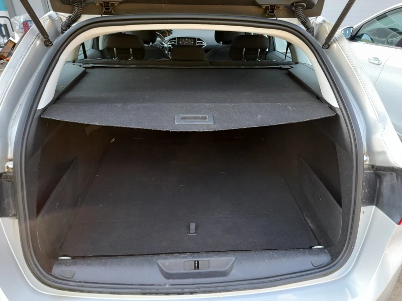 Peugeot 308 1.2 turbo, снимка 7 - Автомобили и джипове - 52308847