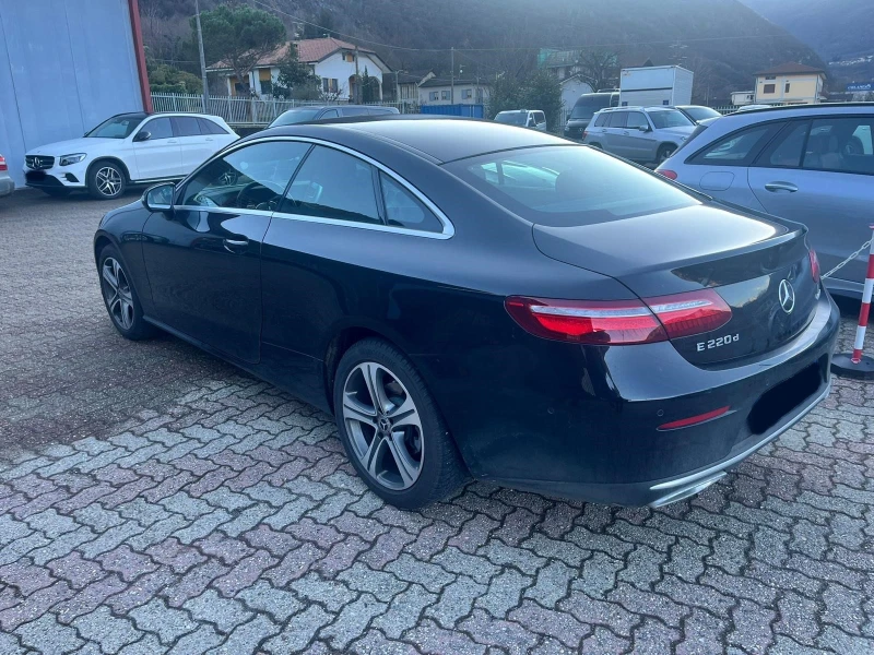 Mercedes-Benz E 220 4MATIC Coupe Avantgarde, снимка 3 - Автомобили и джипове - 53564733