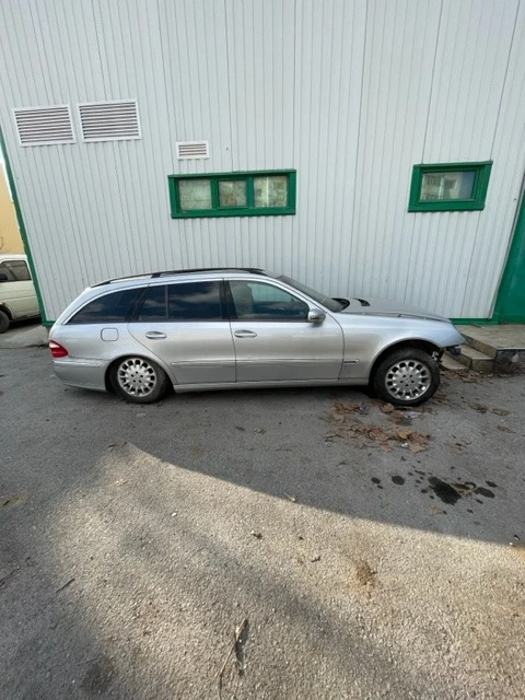 Mercedes-Benz E 270 211 2.7CDI - [1] 