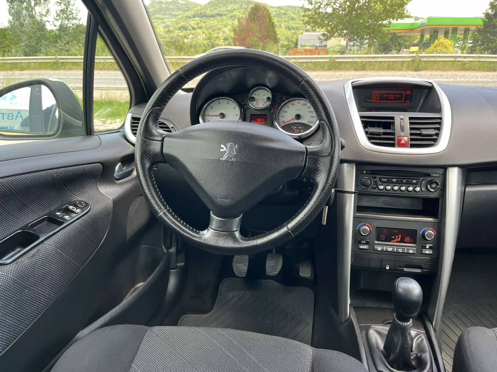 Peugeot 207 1.4I 90 EURO 4   | Mobile.bg   12