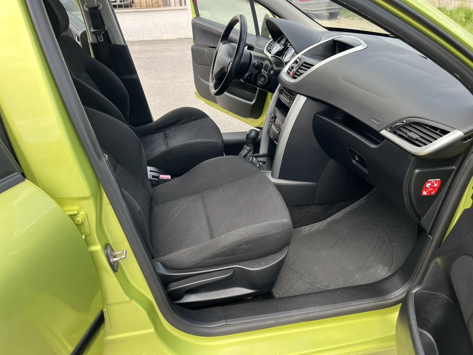 Peugeot 207 1.4I 90 EURO 4   | Mobile.bg   11