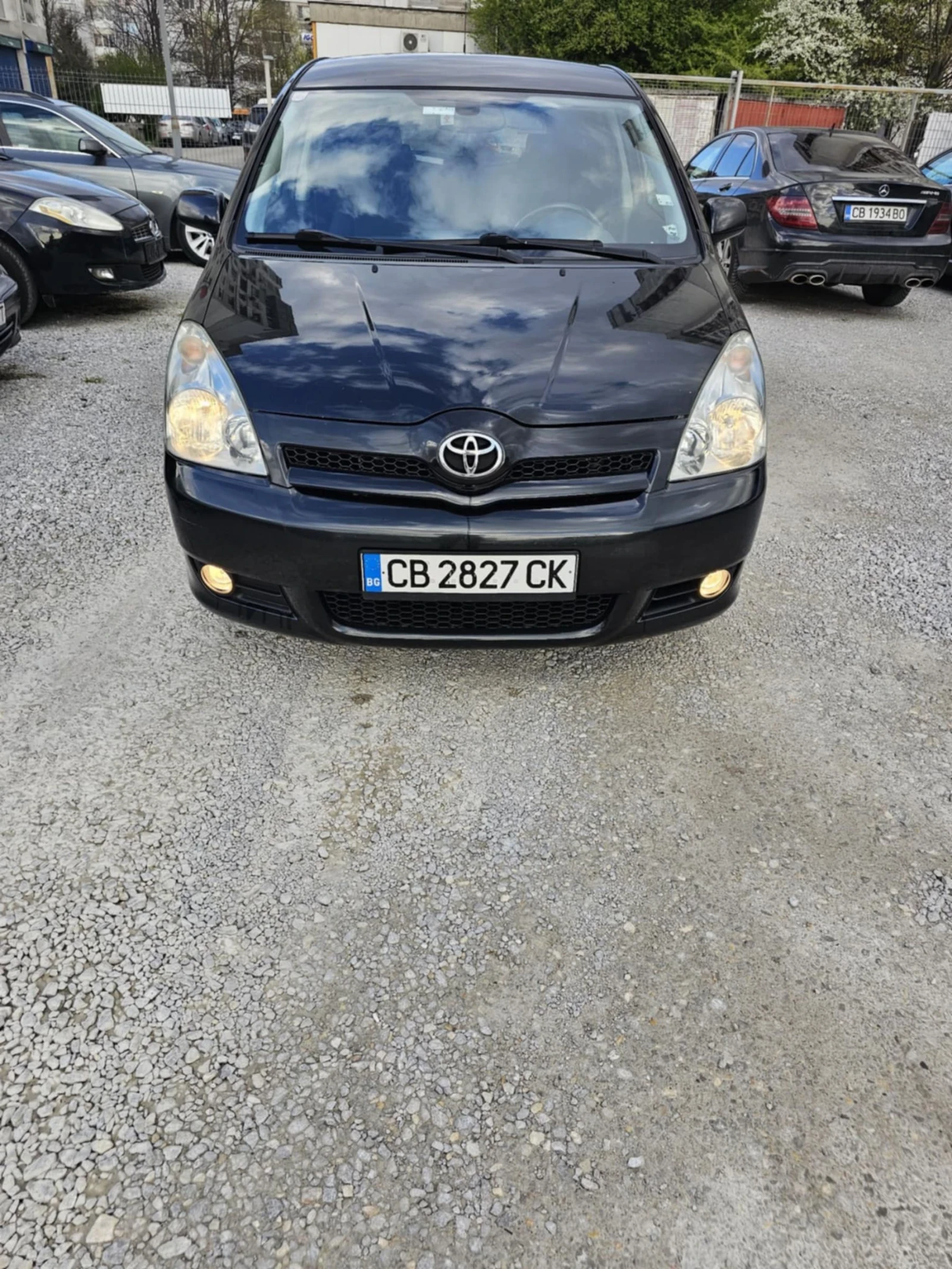 Toyota Corolla verso 2.2 - изображение 7
