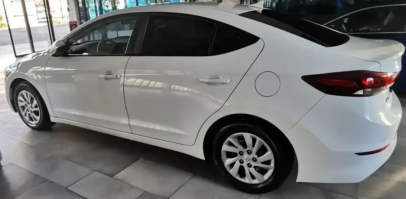 Hyundai Elantra  - изображение 2
