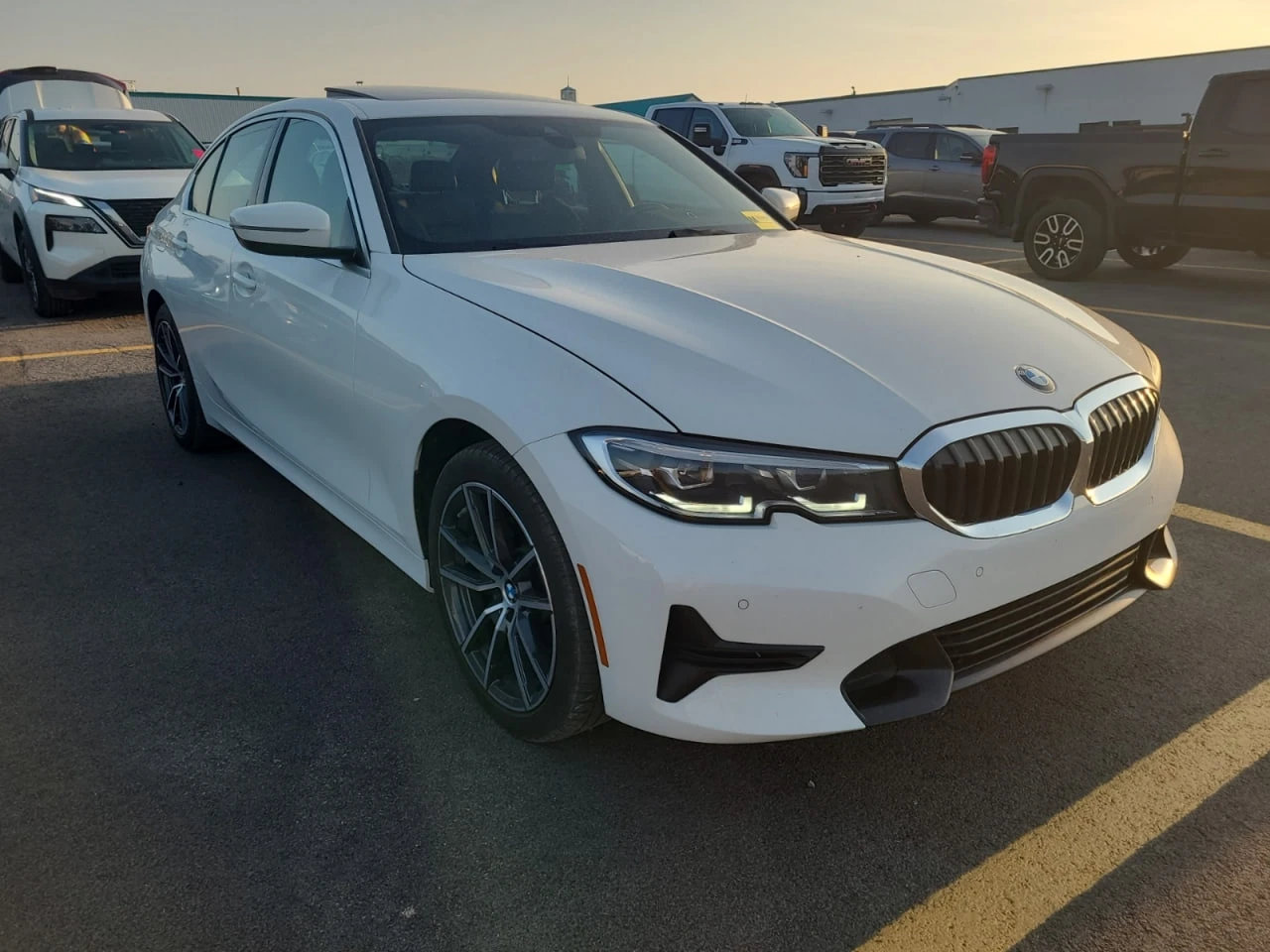BMW 330 AWD * CARFAX * АвтоКредит * Цена до България*  - изображение 2