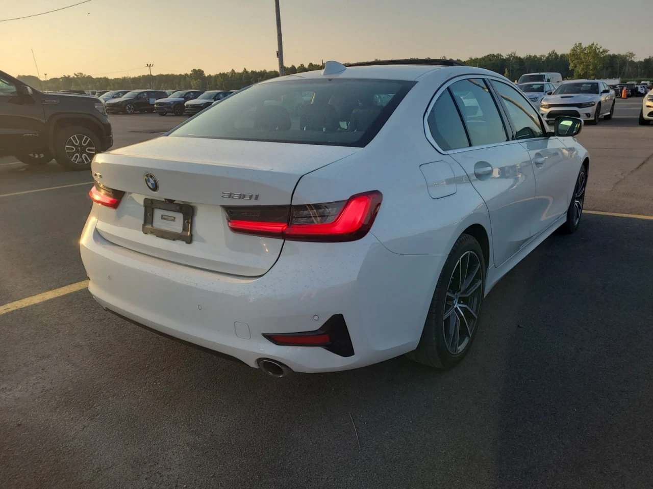 BMW 330 AWD * CARFAX * АвтоКредит * Цена до България*  - изображение 3